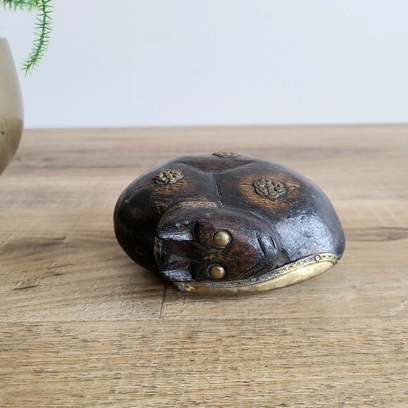 Vintage wooden cat figurine with brass details. Cat lovers gift. Home decor - Picture 3 of 6